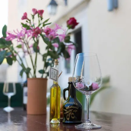 Orka - One-bedroom With Sea View 2 Adults 1 Child Dubrovník