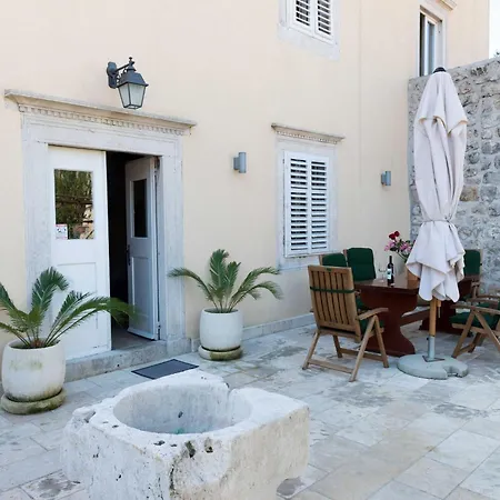 Orka - One-bedroom With Sea View 2 Adults 1 Child