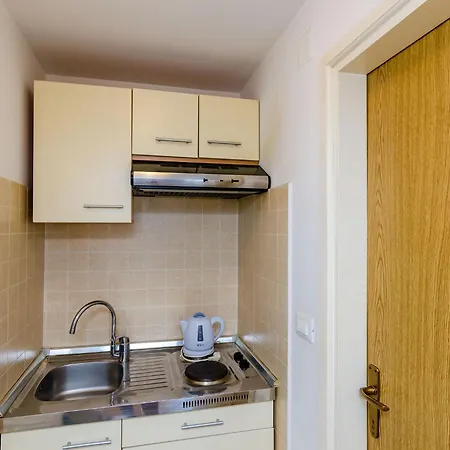 Orka - One-bedroom With Sea View 2 Adults 1 Child